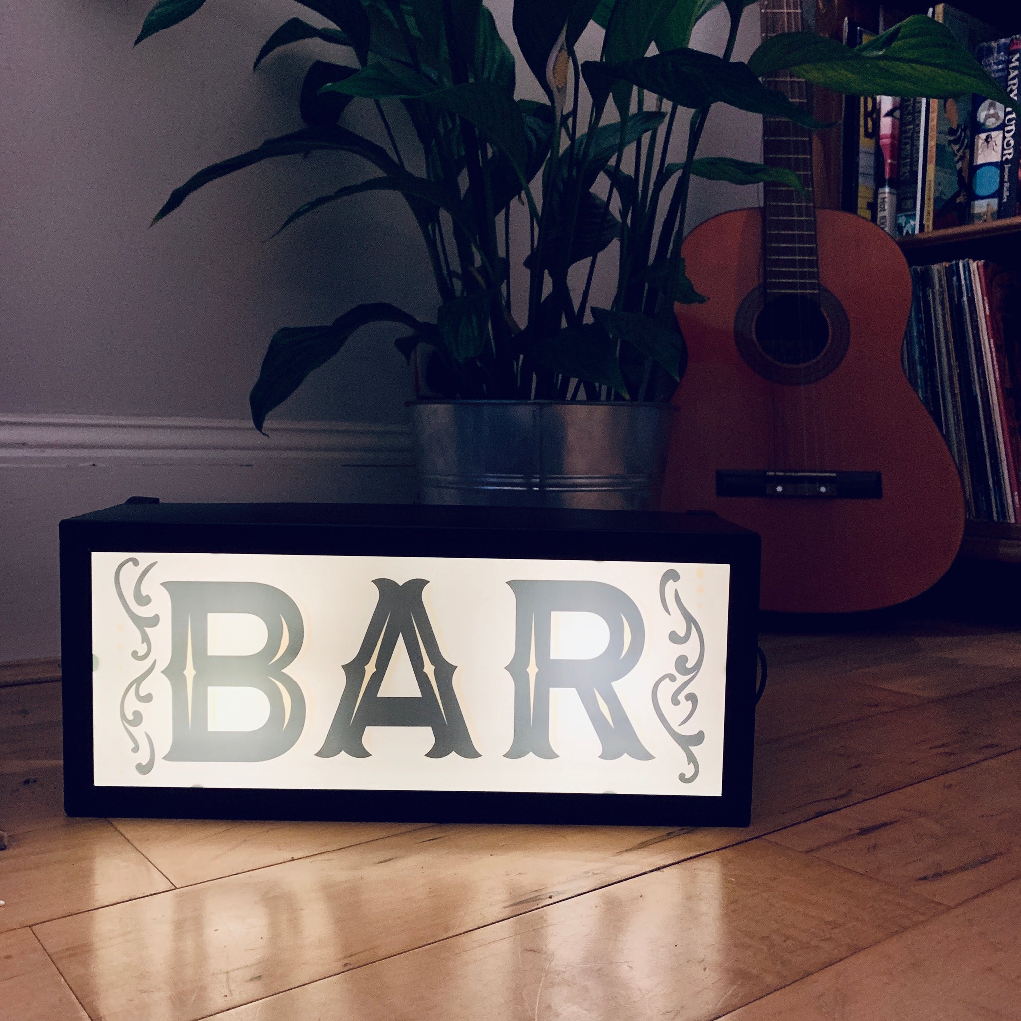 BAR Illuminated LightBox